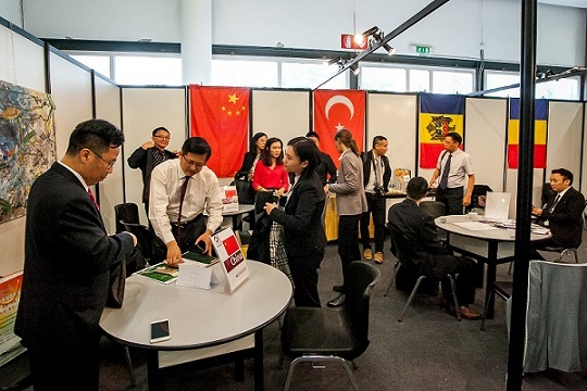 delegati cinesi al lavoro