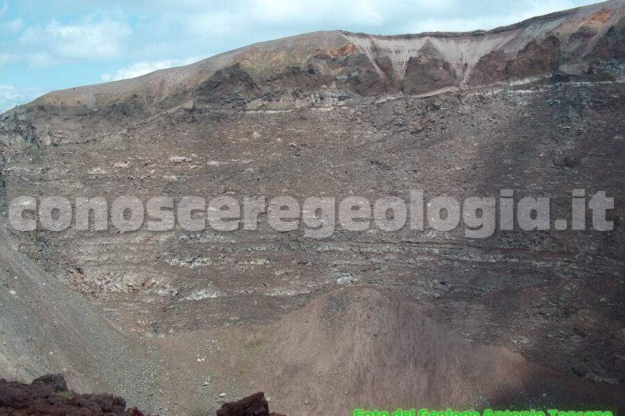 Firmati gemellaggi per rischio Vesuvio e Campi Flegrei