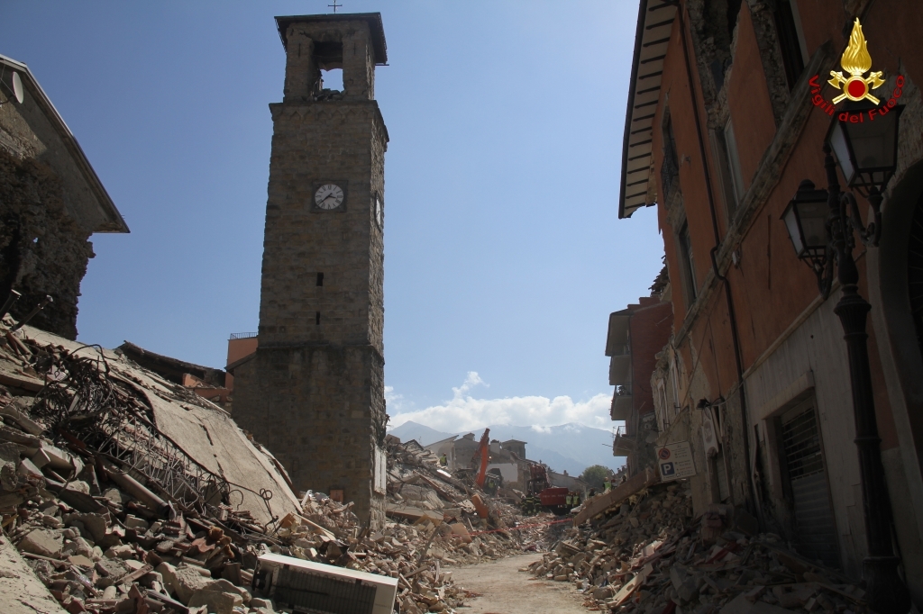 Terremoto Italia centrale, le foto di oggi ad Amatrice – FOTO DEI VIGILI DEL FUOCO