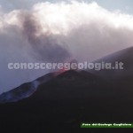 Stromboli, esplosioni dalla terrazza craterica