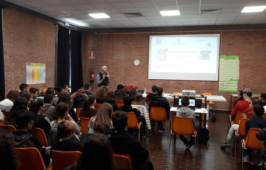 I Geologi in oltre 750 scuole