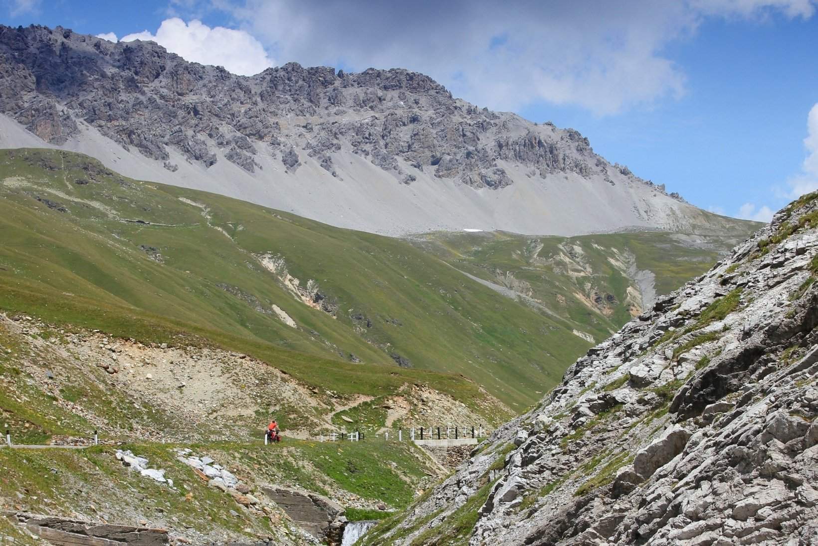 Sentiero Geologico della Val Zebrù: un viaggio tra rocce e storia alpina