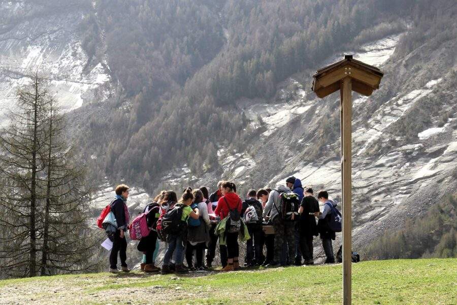 Educare alla sicurezza e alla consapevolezza del territorio: la scuola come presidio di cultura geologica